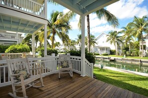 Property grounds - Boater's Paradise 3 bed/2.5 bath Villa with Slip! (Marathon)