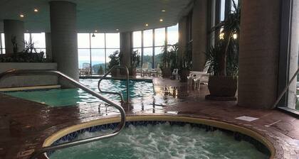 Grandfather Glory. A Luxury Condo With Spectacular View of Grandfather Mountain