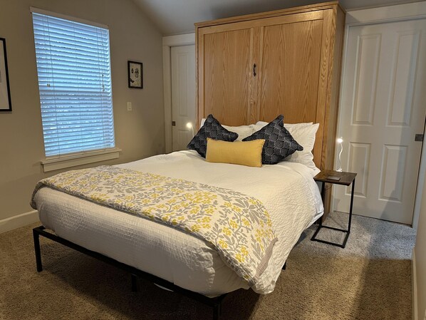 1 bedroom, iron/ironing board, travel cot, free WiFi