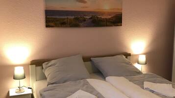 6 Schlafzimmer, Reisekinderbett, WLAN, Bettwäsche