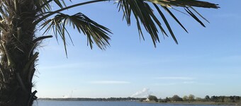 Ferienhaus für 12 P. mit Sauna & Ofen, Direkt am Wasser - 2 Haushälften
