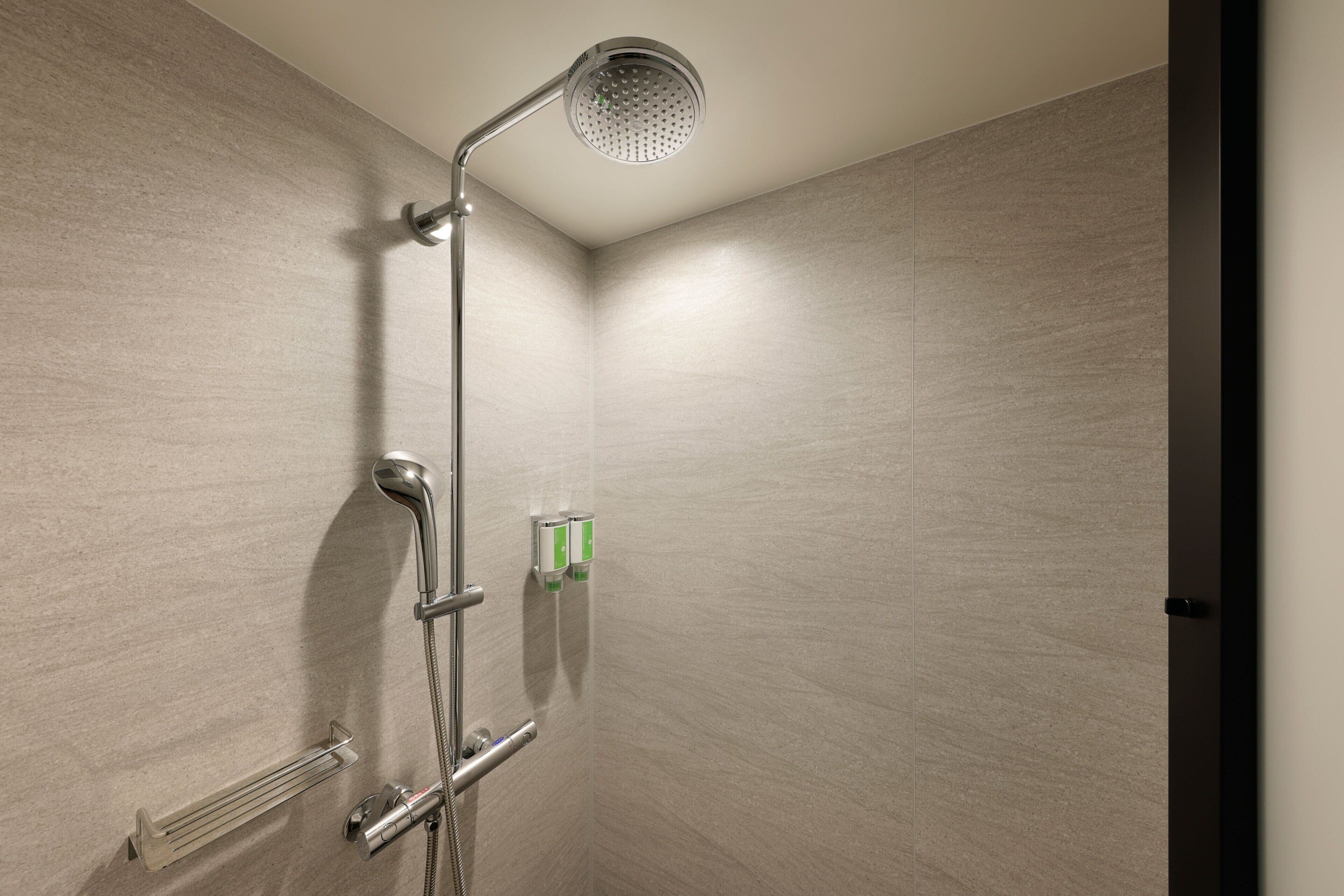 shower, rainfall showerhead, free toiletries, hair dryer