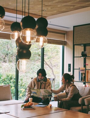 Lobby - Fairfield by Marriott Mie Kumano Kodo Mihama (Mihama)