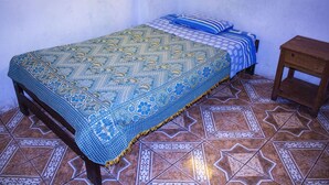 واي فاي مجانًا وملاءات أسرّة