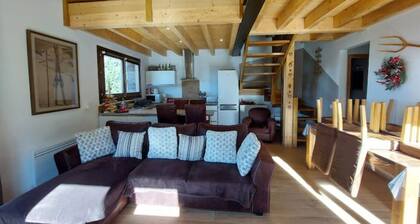 Chalet neuf ambiance cocooning au pied des pistes