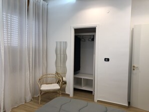 2 dormitorios, tabla de planchar con plancha, wifi gratis y ropa de cama