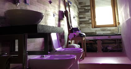 CasaCondo @Flora: Relax in a Spacious Condo with Jacuzzi - Your Naples Getaway