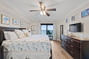 2 bedrooms, iron/ironing board, free WiFi, bed sheets - Stunning Beach Front Condo - L@@K - MUST SEE (Pensacola)