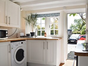 Private kitchen - 2 bedroom accommodation in Yougrave, near Bakewell (Yougrave, near Bakewell)