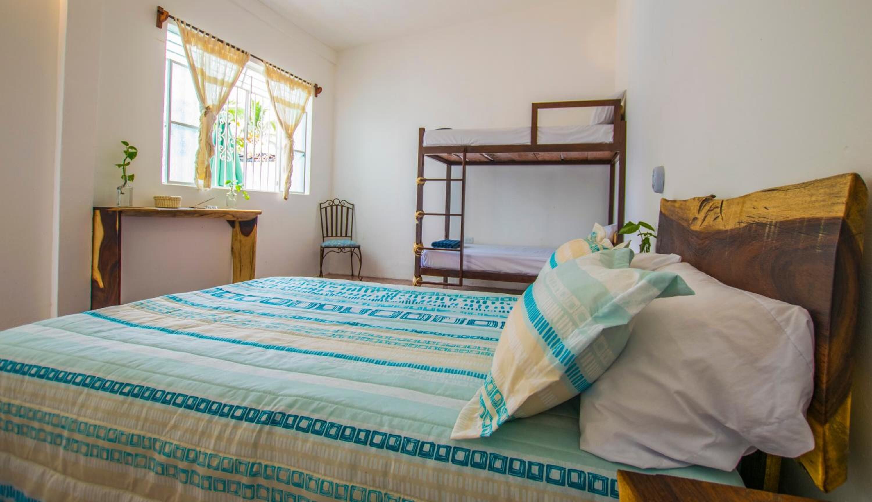 Lits pliants/supplémentaires, Wi-Fi gratuit, draps fournis