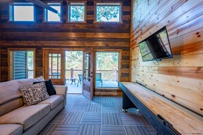 Smart TV, chimenea y videojuegos