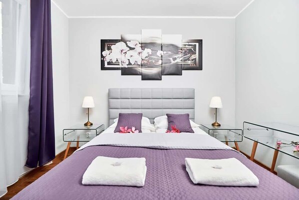 1 bedroom, WiFi, bed sheets