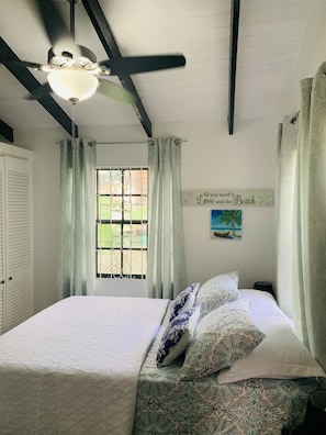 2 bedrooms, in-room safe, desk, iron/ironing board