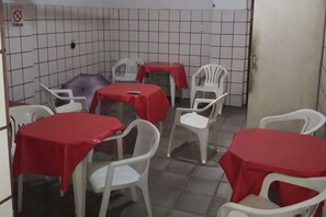 Free daily buffet breakfast  - Verona Hotel O (Salvador)