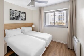 2 bedrooms, in-room safe, iron/ironing board, free WiFi