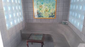 Área de estar no saguão