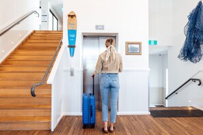 Reception - The Surf House - Hostel (Byron Bay)