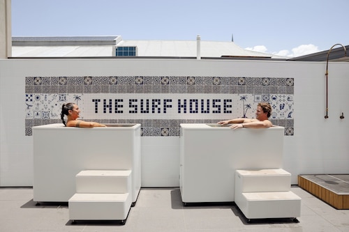 The Surf House - Hostel