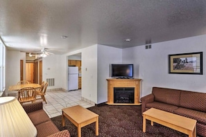 Smart TV - Black Hills Haven | The Summit Lodge – Units 1 & 2 · 4BR Vensérra Retreat near Mount Rushmore (Keystone)