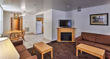 Black Hills Haven | The Summit Lodge – Units 1 & 2 · 4BR Vensérra Retreat near Mount Rushmore