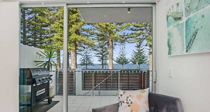 Breeze 10, Ground-Floor Luxury Beachfront Stay