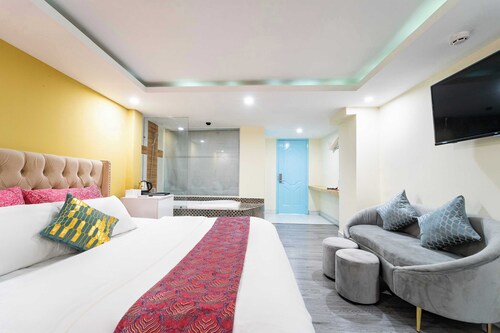 Collection O Joy Inn - Near T3 Terminal