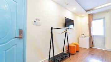 Superior Family Room | Premium bedding, minibar, free WiFi, bed sheets