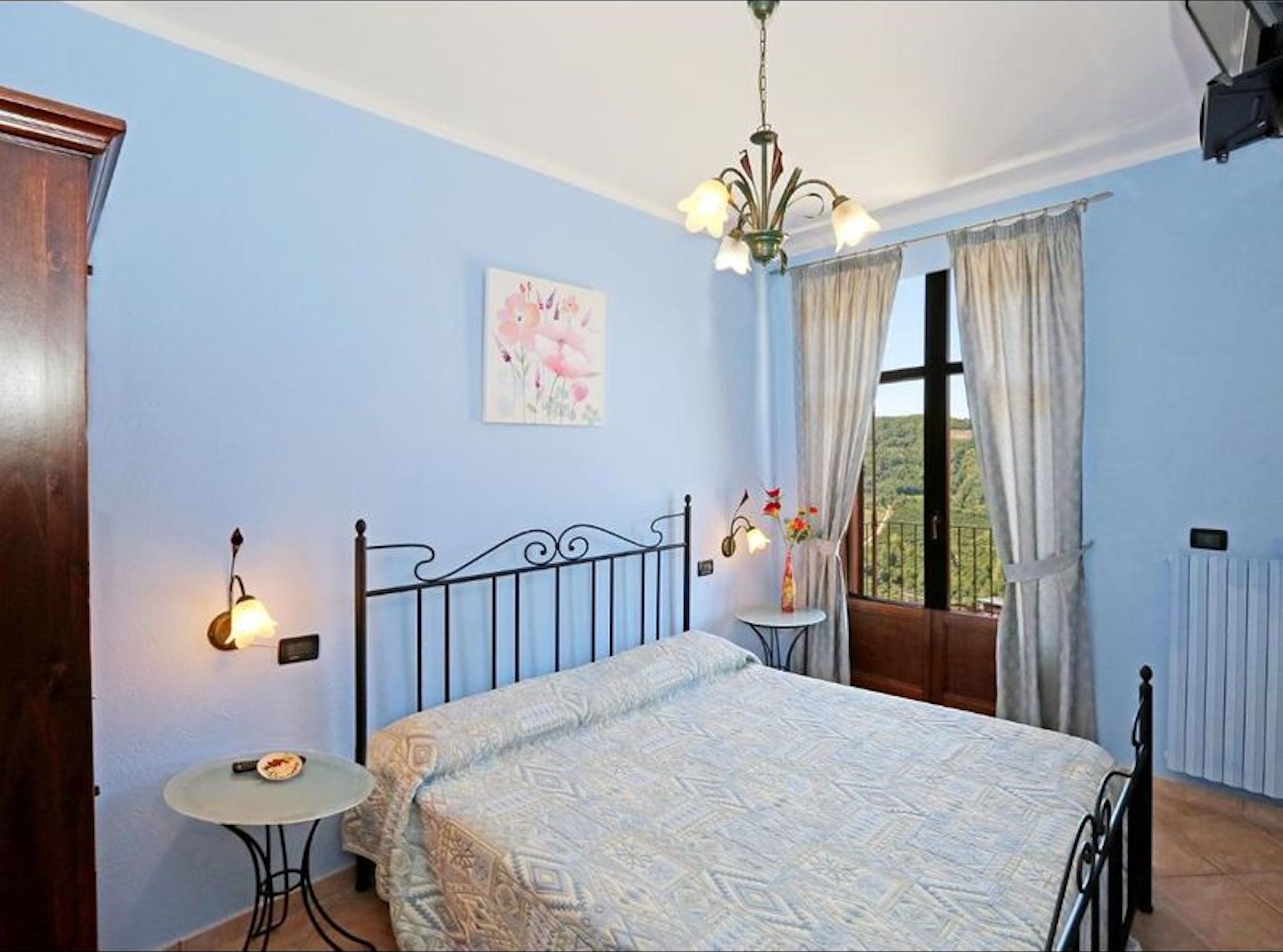 1 bedroom, internet (free)