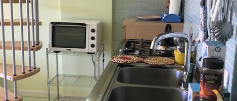 Frigorífic, microones i torradora