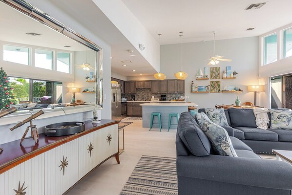 Unclassified image, 1 of 47, button