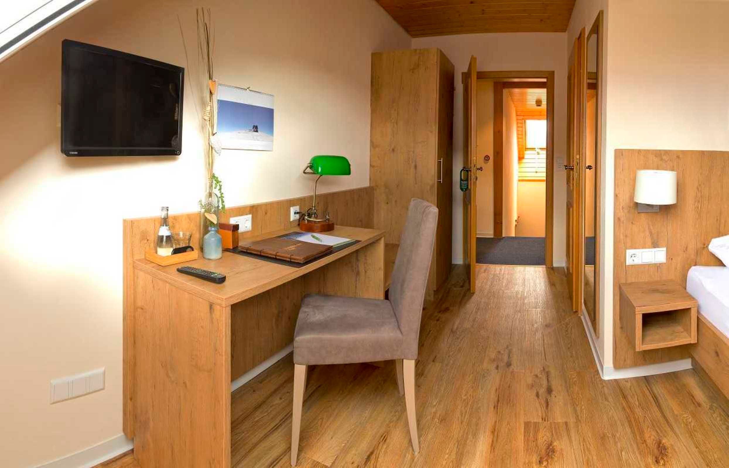 1 Schlafzimmer, Schreibtisch, WLAN