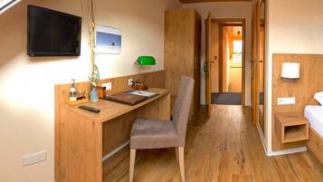 1 Schlafzimmer, Schreibtisch, WLAN