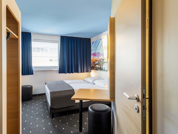 Double Room | Desk, laptop workspace, soundproofing, free WiFi