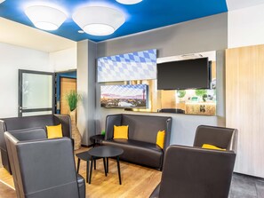 Bar (on property) - B&B Hotel München City-Nord (Munich)