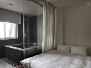 Elite Double Room | Minibar, blackout drapes, bed sheets - TianTong Health Resort (Touwu)