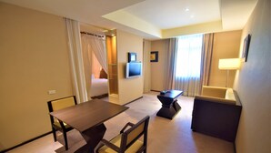 Chambre supérieure double | Minibar, rideaux d’obscurcissement, literie fournie