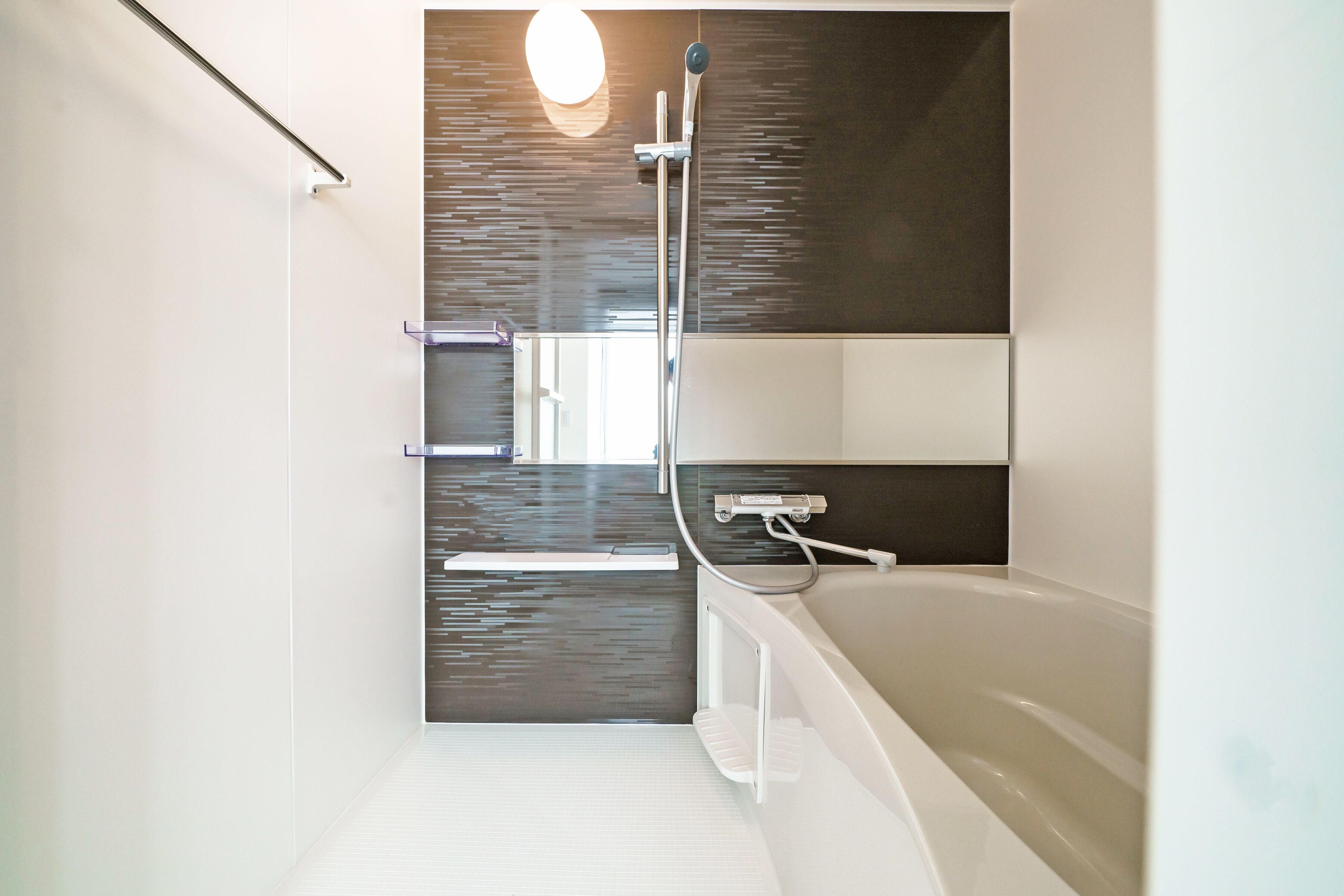 1 Bedroom Apartment (H type), Non Smoking | Bathroom | Separate tub and shower, free toiletries, hair dryer, slippers
