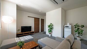 1 Bedroom Apartment (M type), Non Smoking | Living room