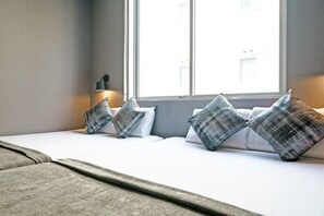 Appartement, 1 chambre, non-fumeurs (H type) | 1 chambre, bureau, espace de travail pour ordinateur portable