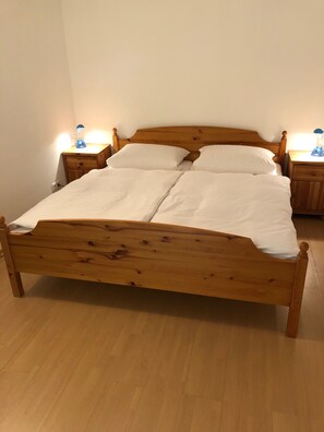 2 bedrooms, WiFi, bed sheets