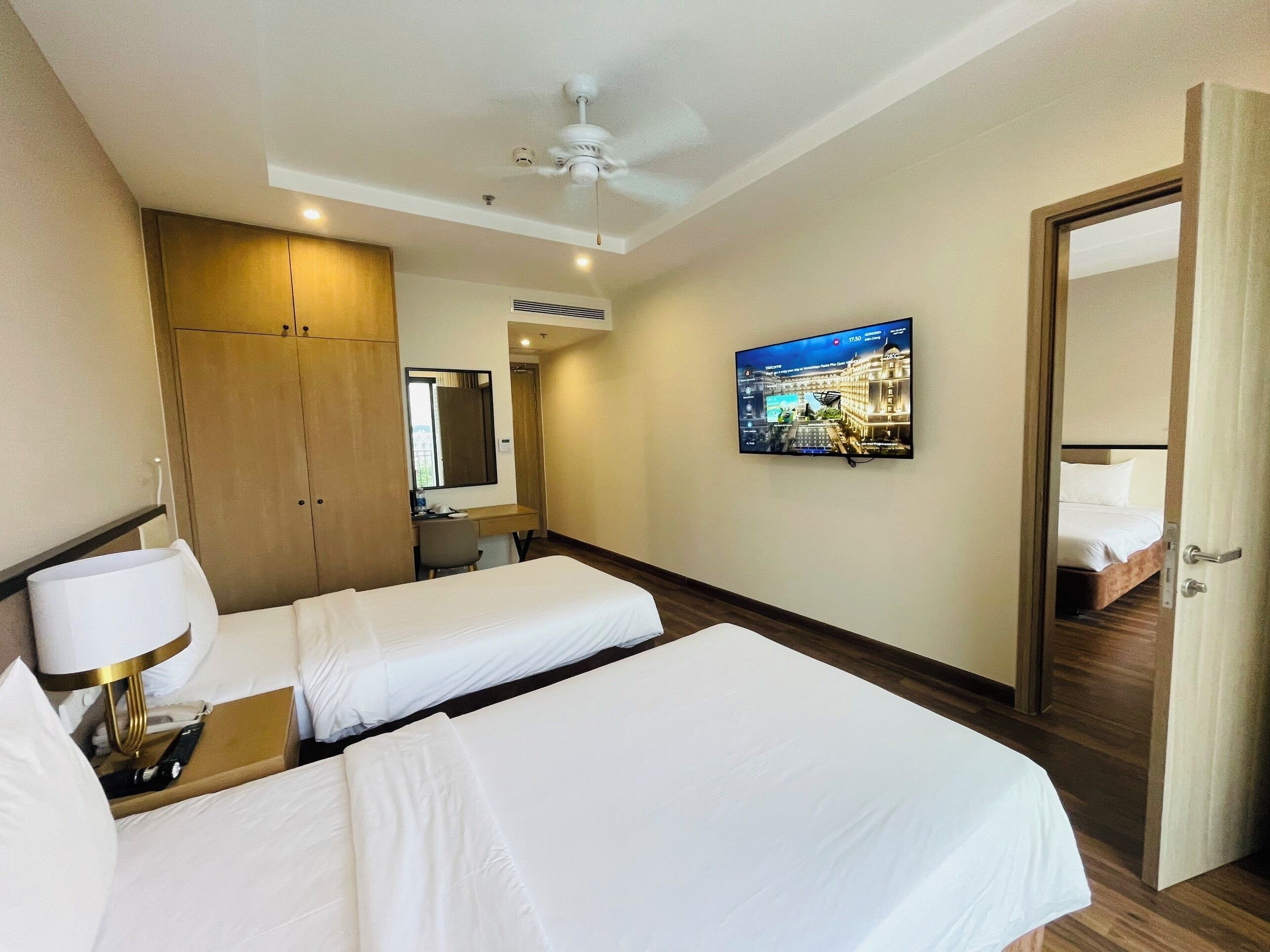 Minibar, in-room safe, blackout drapes, free WiFi