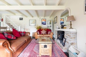 TV, fireplace, offices