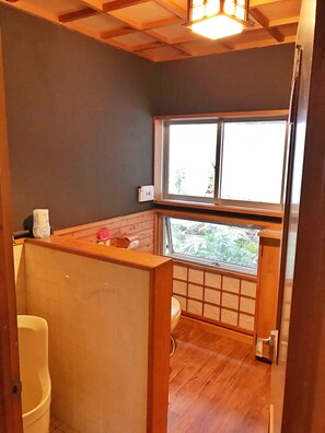 Shared bathroom - Yadokari Okinawa (Yomitan)