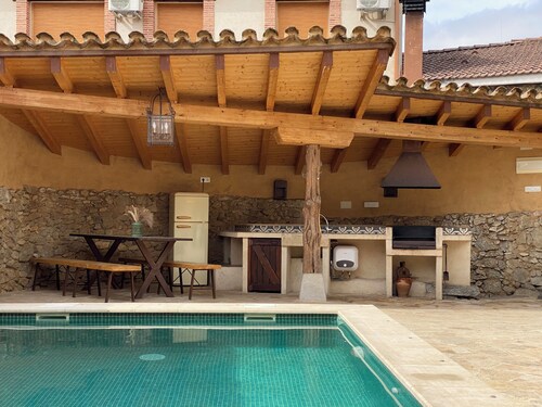 RURAL HOUSE LA CABEZUELA