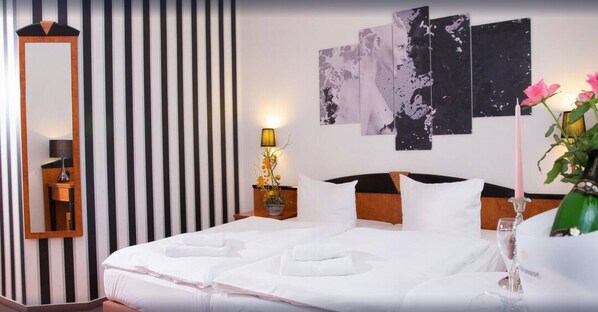 Desk, free WiFi - Pension Weinberg (Guestrow)