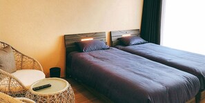 Twin Room, Non Smoking (B)