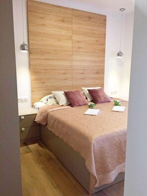 2 quartos, acesso à internet, roupa de cama