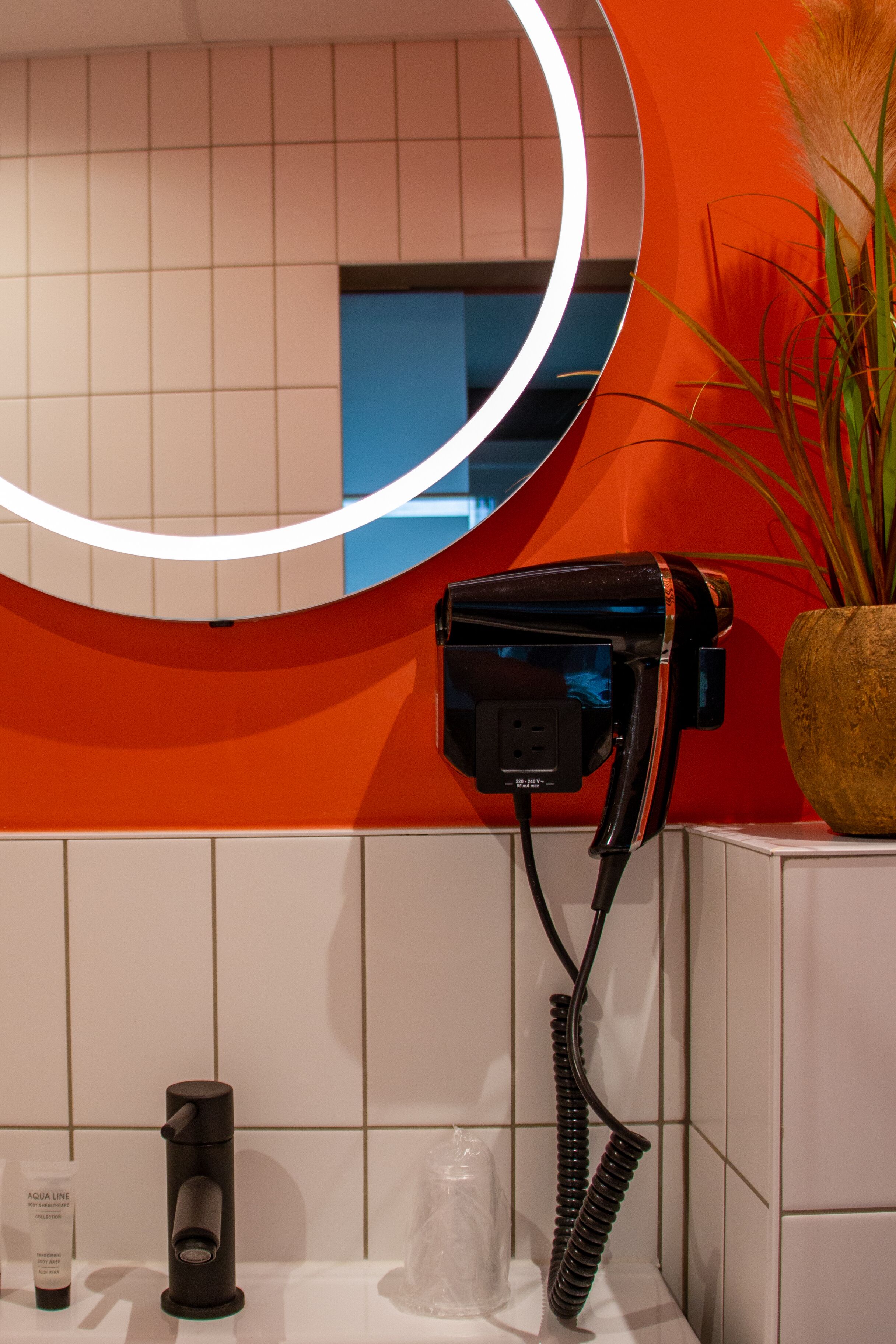 double room with small balcony | bathroom sink