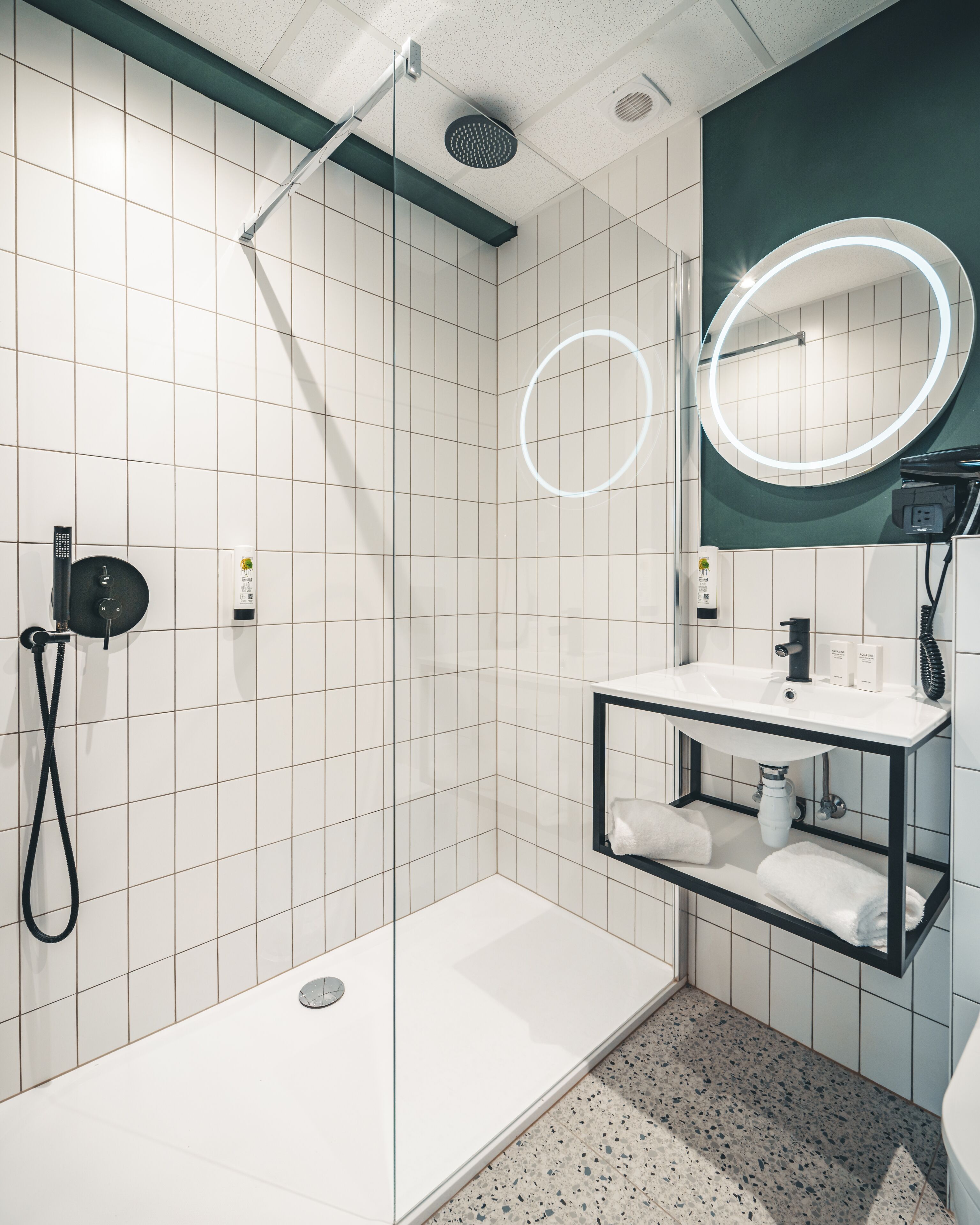 comfort triple room | bathroom | shower, rainfall showerhead, towels