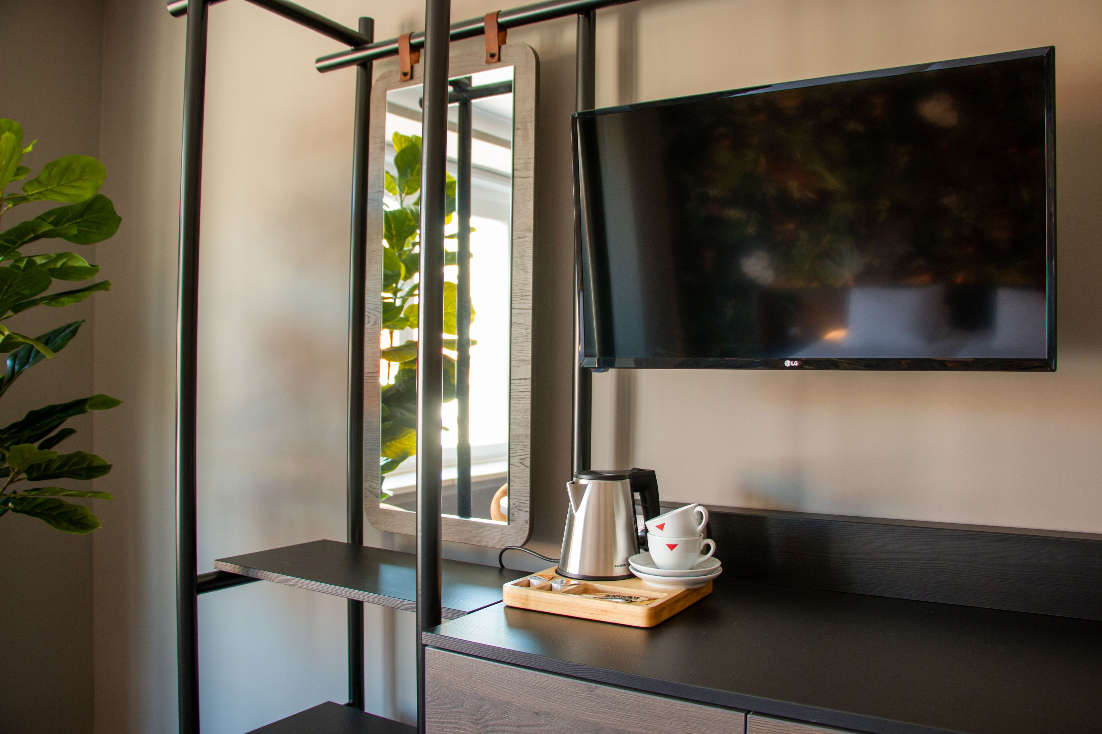 large double room | television